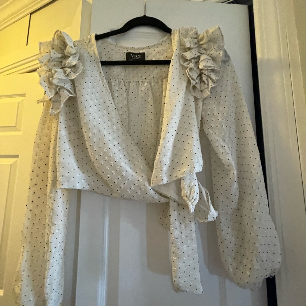 Vici dolls blouse never worn